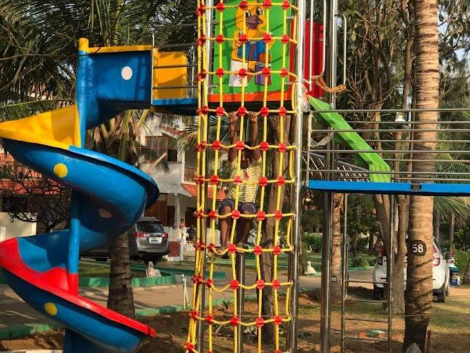 Sea Breeze Beach Resort Mahabalipuram Εξωτερικό φωτογραφία