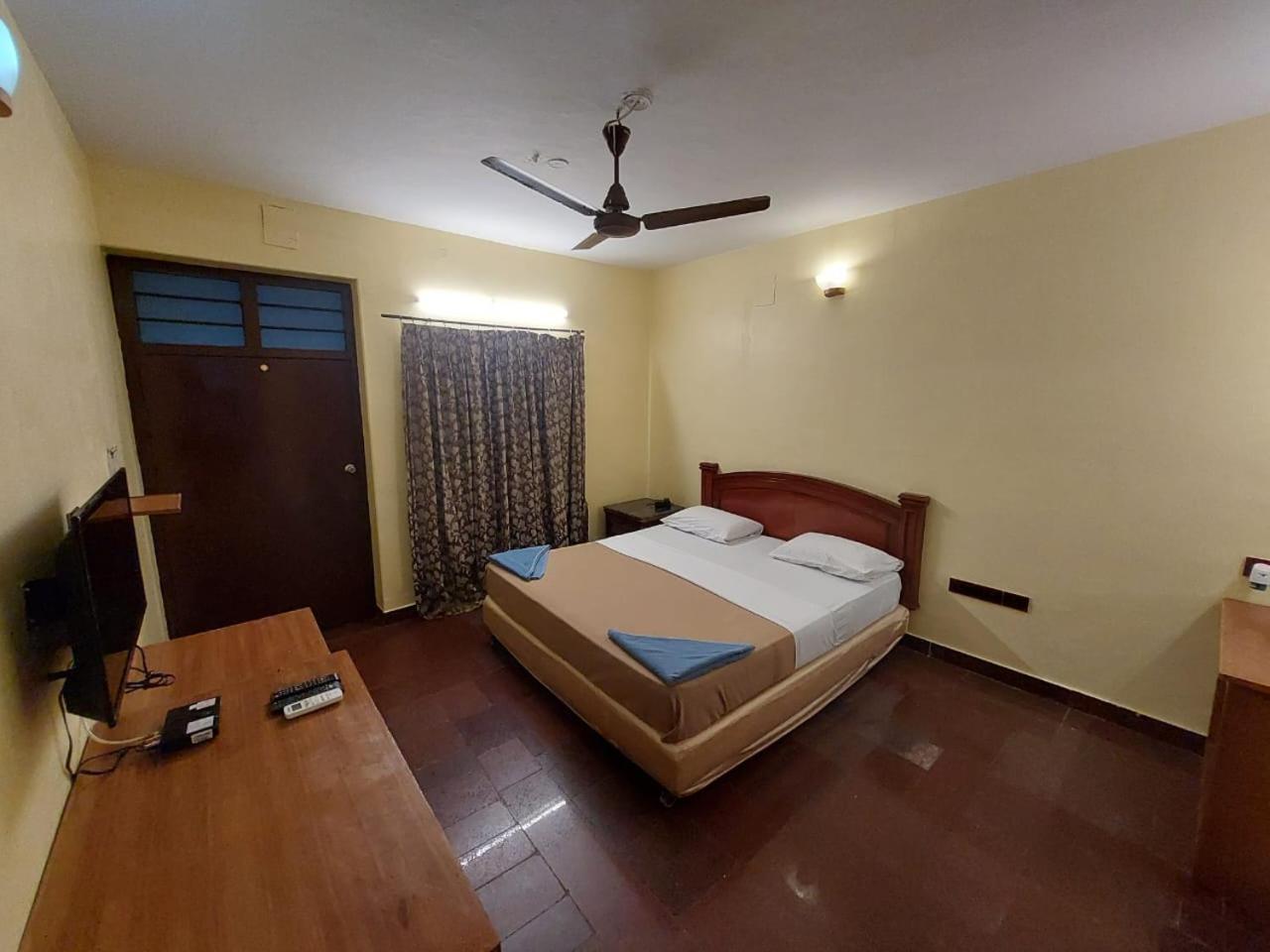 Sea Breeze Beach Resort Mahabalipuram Εξωτερικό φωτογραφία